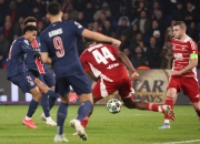 乐鱼体育在线-利物浦队击败巴塞罗那，晋级半决赛