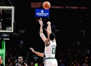 乐鱼体育网页版-爵士击败凯尔特人，赢得关键胜利