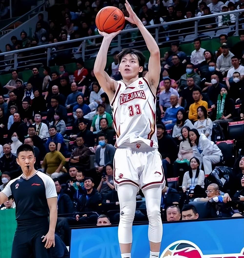 辽宁队在CBA季后赛中打出救主,被誉为弹幕炸裂 辽宁队在CBA季后赛中打出救主,被誉为弹幕炸裂