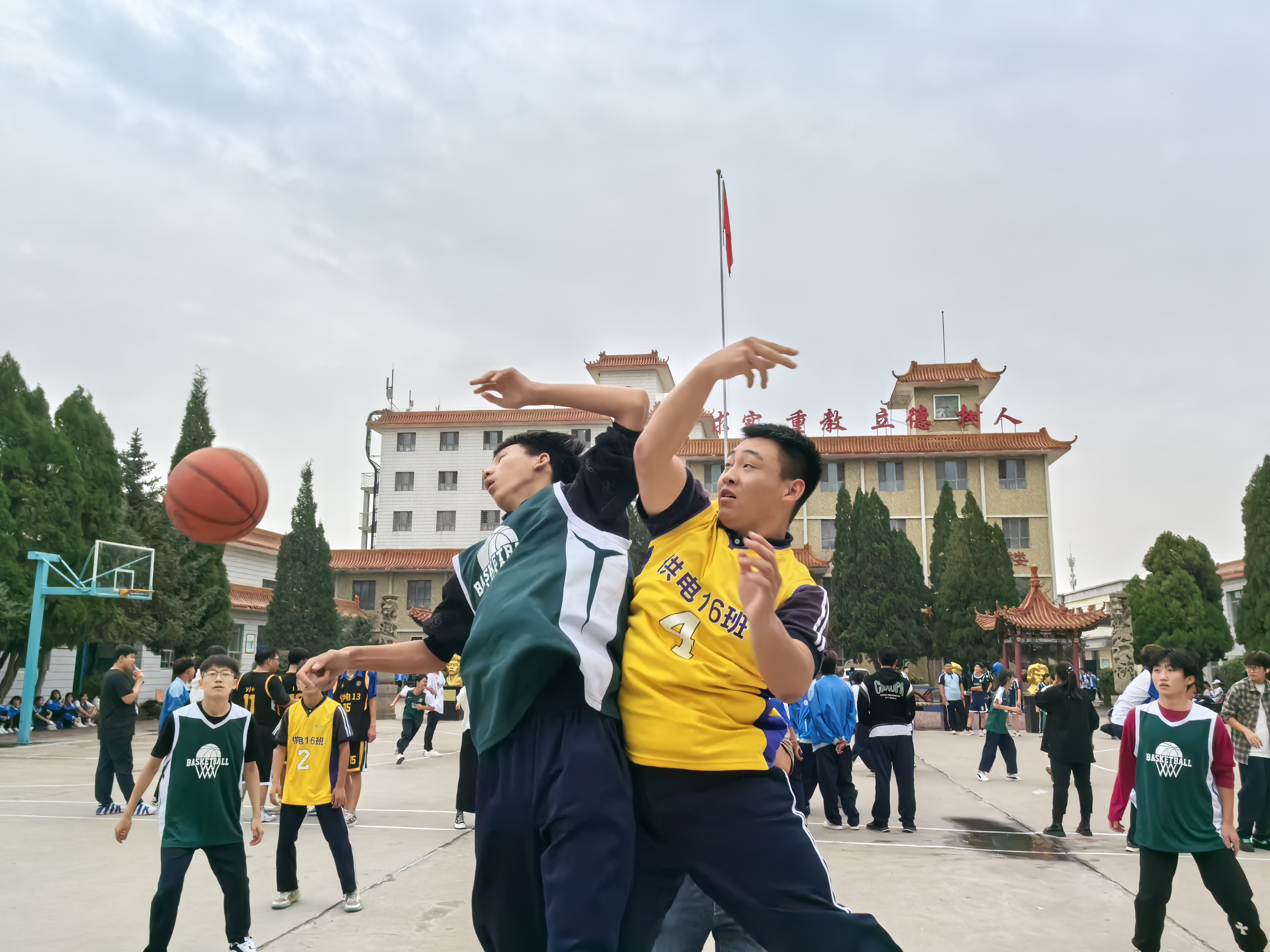 包含篮球职业比赛夺人心强劲开场势不可挡的词条 包含篮球职业比赛夺人心强劲开场势不可挡的词条