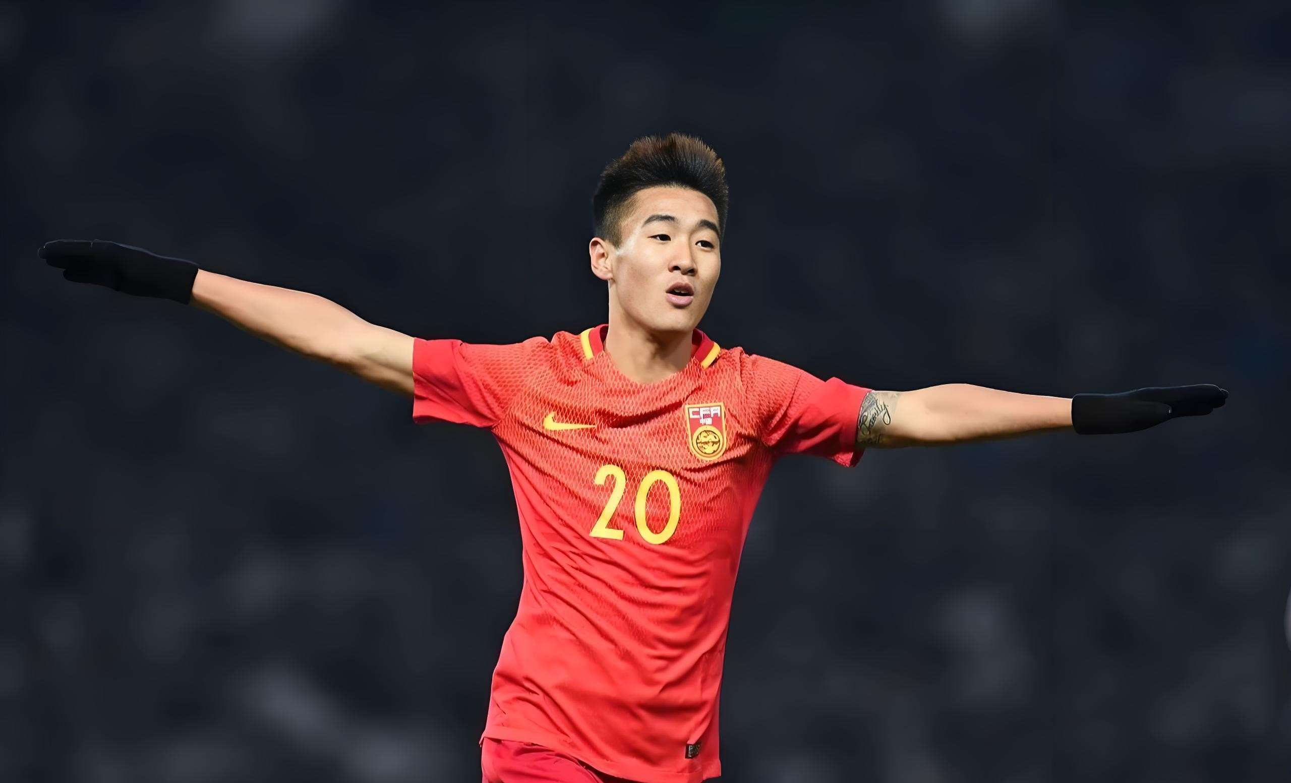 中国国家队球员表现亮眼，晋级赛事下一轮的简单介绍