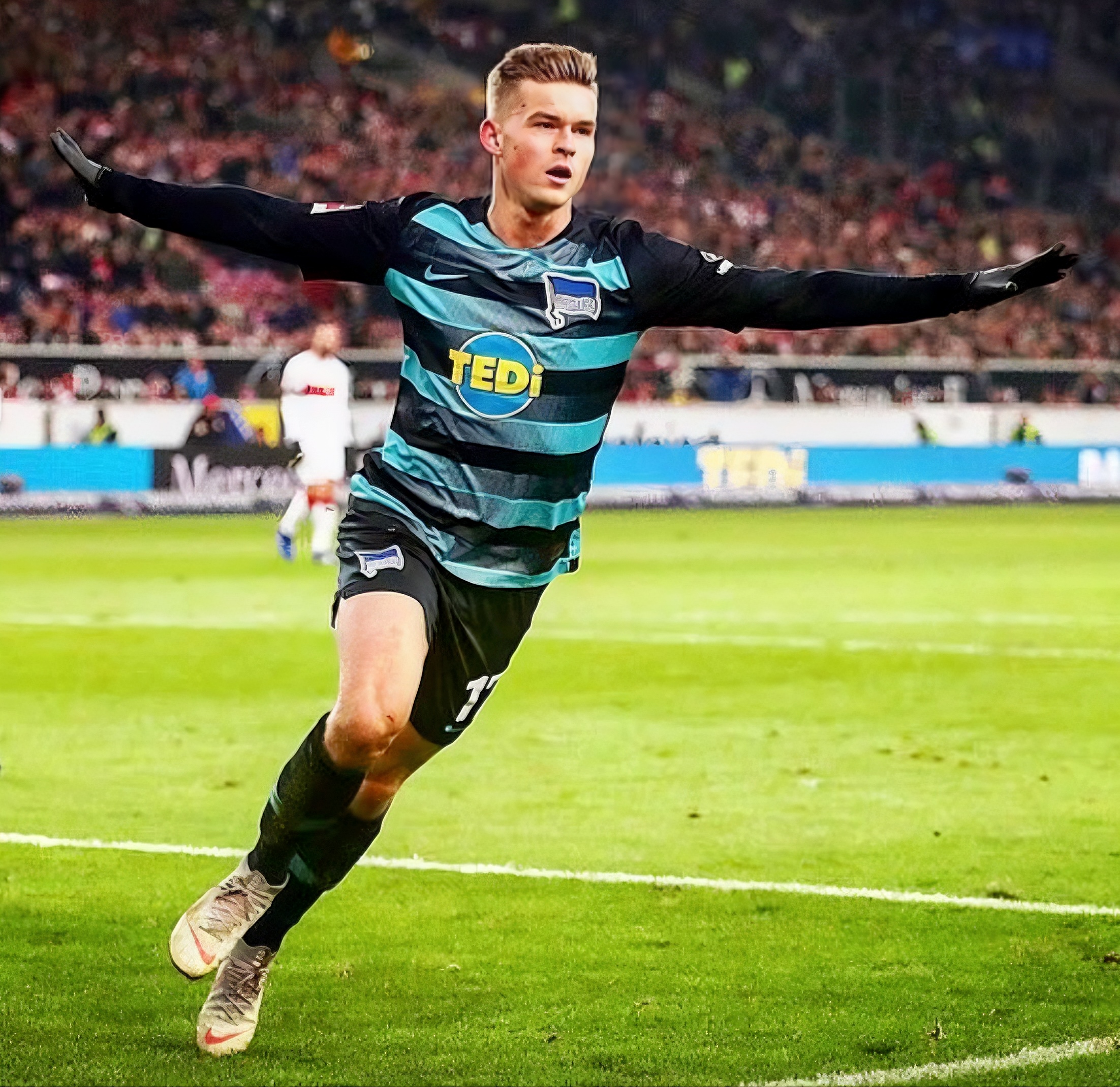 马耳他选手在足球比赛中表现出色