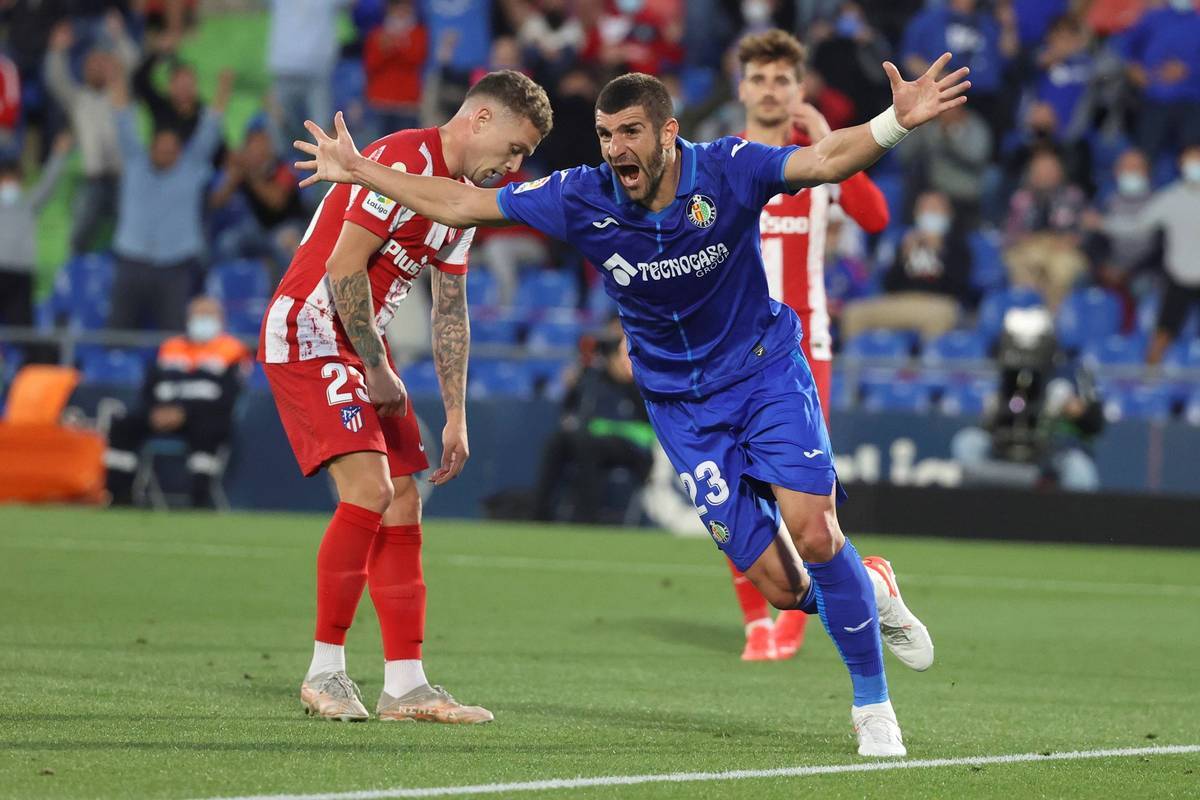 比利亚雷亚尔中场状态回暖，球队再战胜利