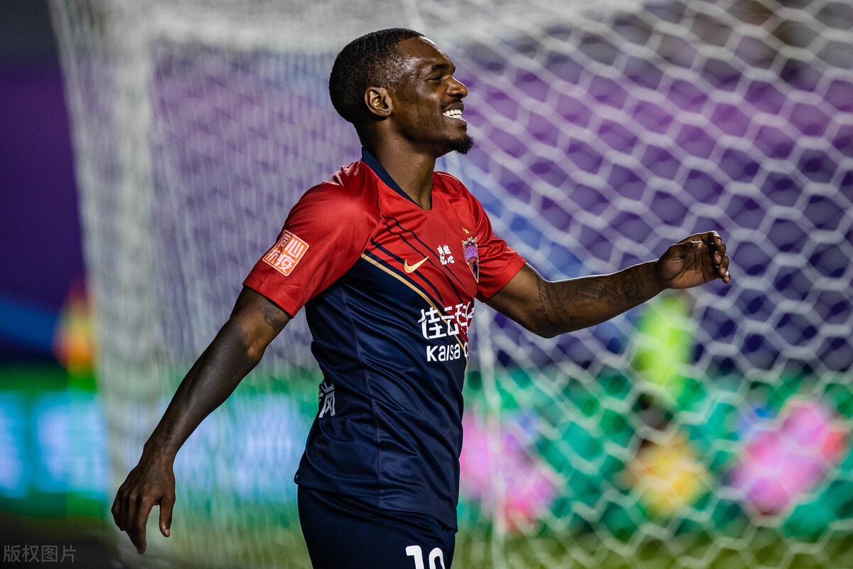 深圳佳兆业外援集体低迷，主帅拟提前换将的简单介绍