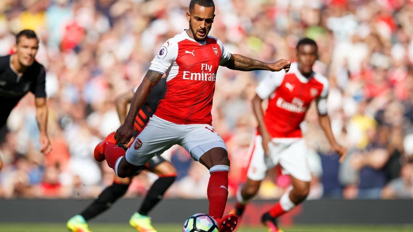 利物浦队击败阿森纳俱乐部，赢得英超联赛