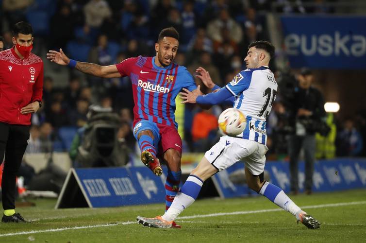 卡利亚里主场不敌对手，积分榜下滑