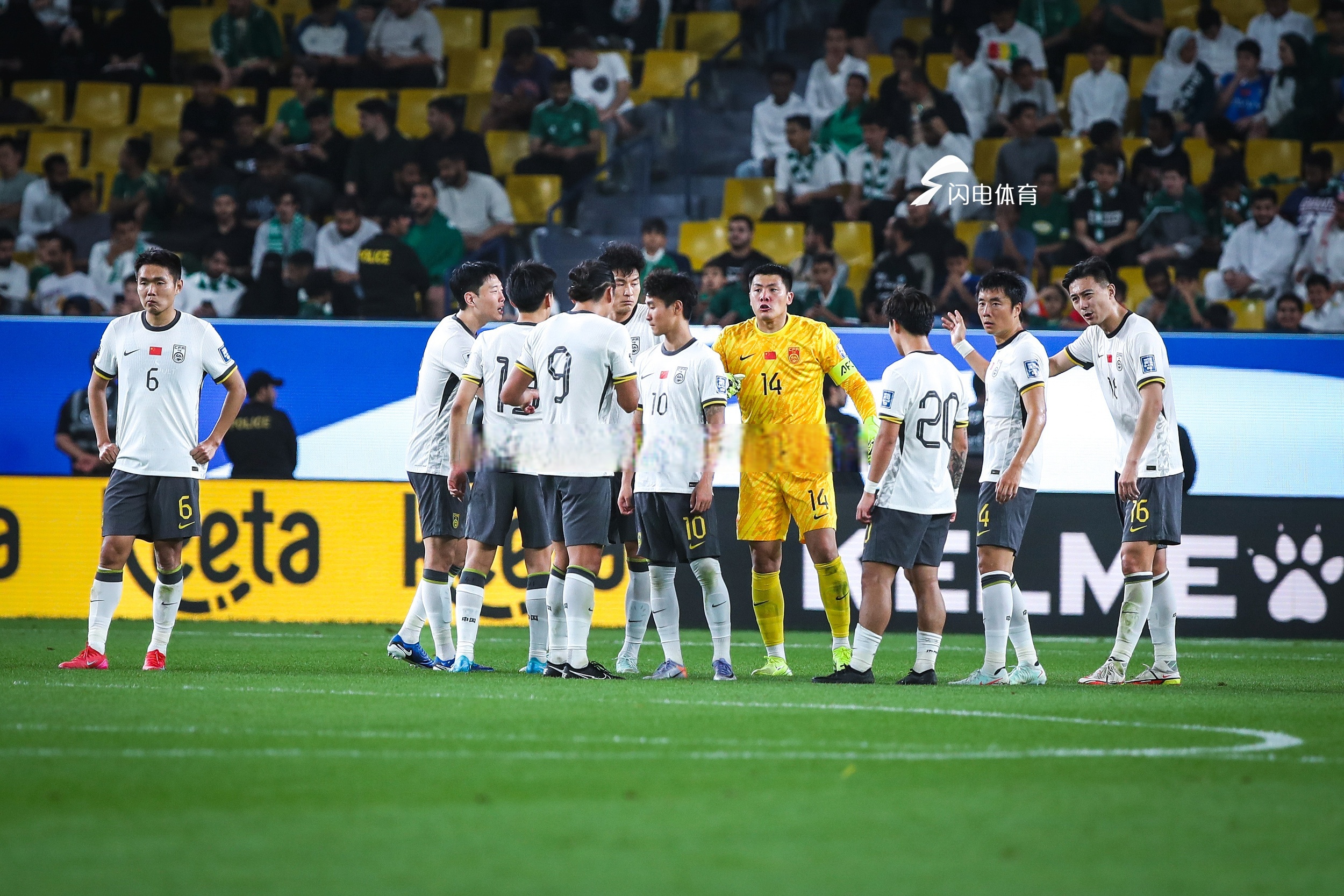 实力相当的球队展开角逐，胜者谁属的简单介绍