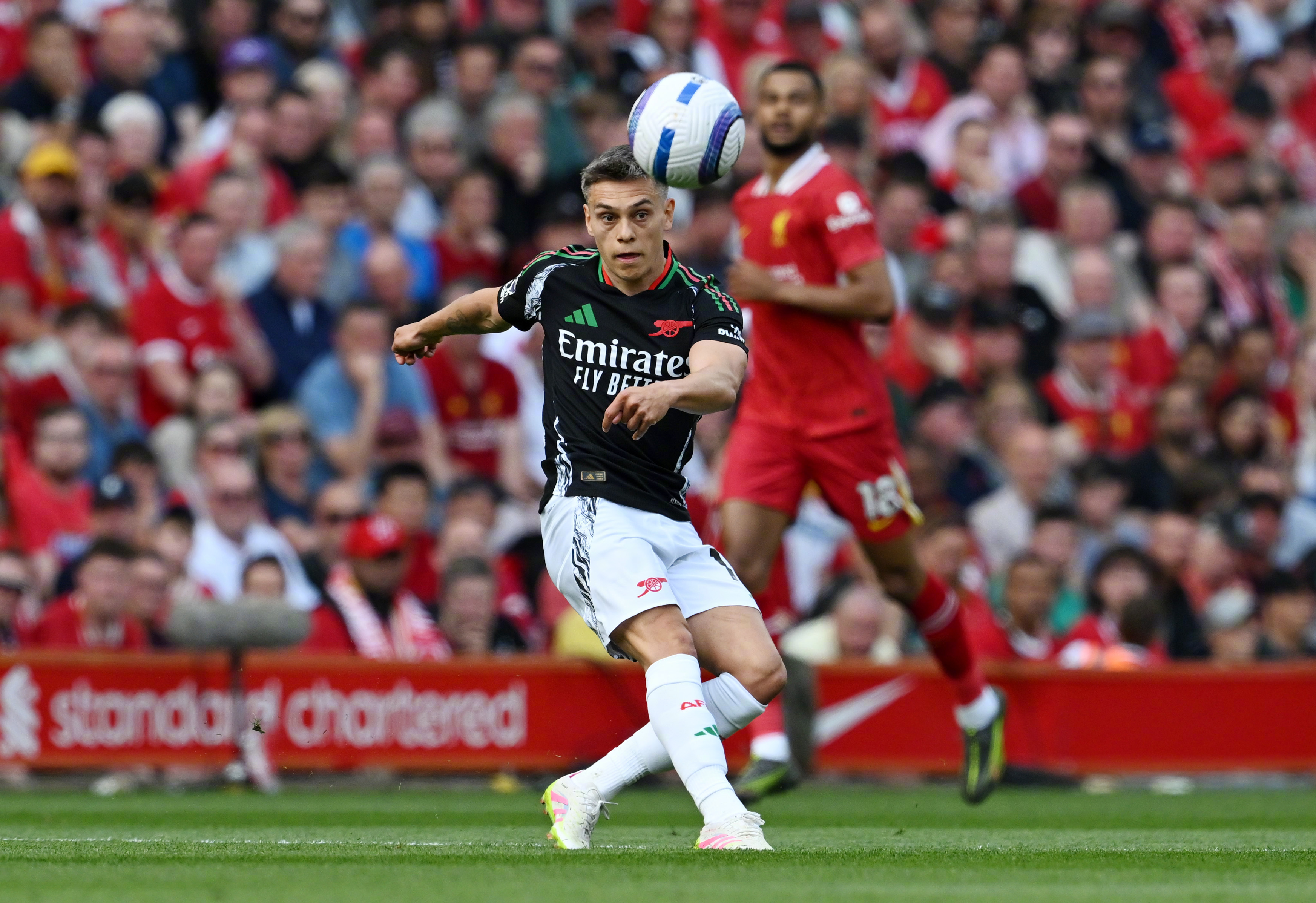 包含柏林赫塔主教练备战英超冲刺的词条