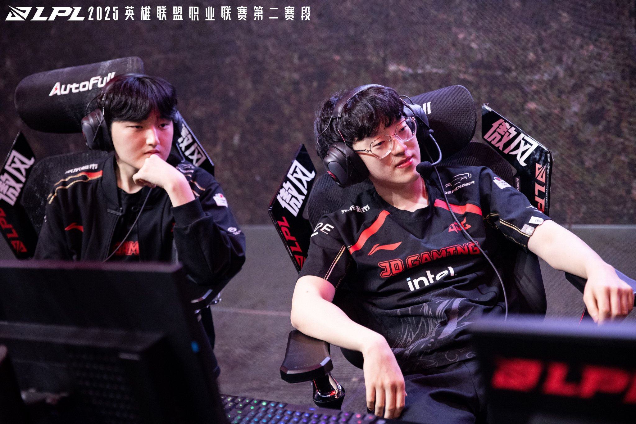 球队新战术大获成功，备战季后赛