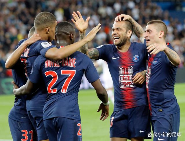 包含巴黎圣日耳曼实力获认可，球迷齐声称赞的词条