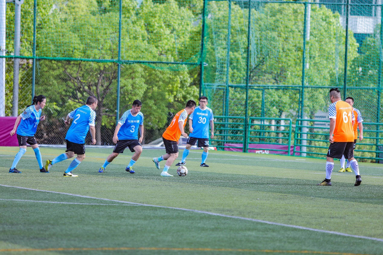 关于资深球员在友谊赛上绽放全新篇章的信息