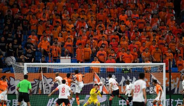 包含守住进球胜局，球队勇夺晋级名额的词条