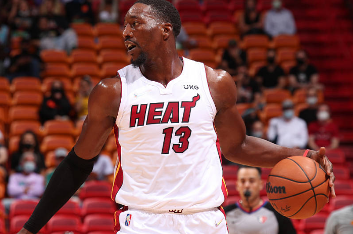 猛龙大胜老鹰，洛瑞20+10