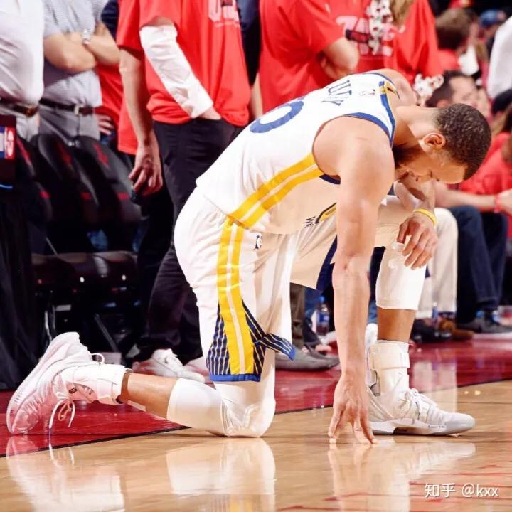 鹈鹕客场大胜魔术，戴维斯砍下高分的简单介绍