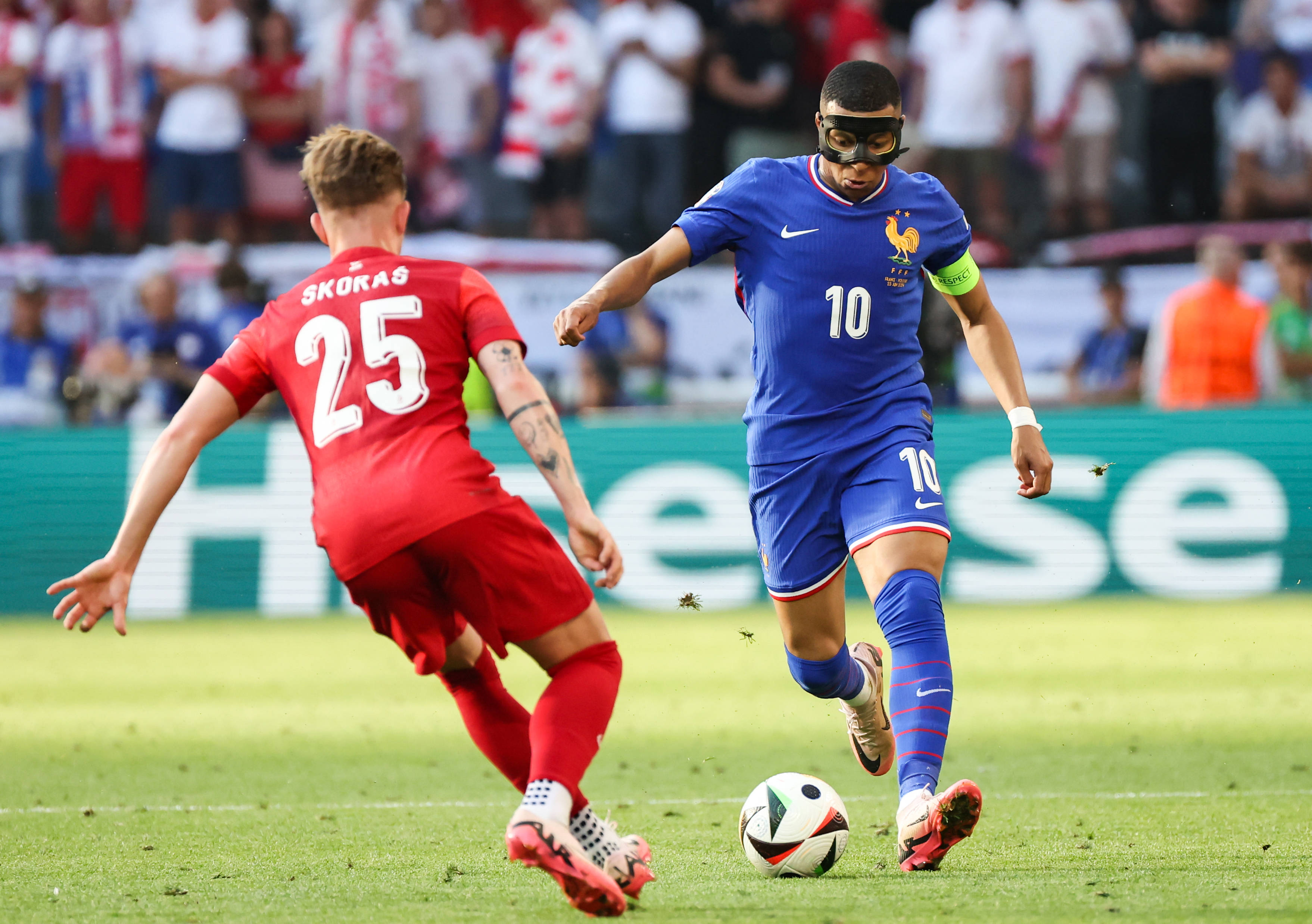 包含欧洲杯赛事场面火爆,谁能打破僵局?的词条 包含欧洲杯赛事场面火爆,谁能打破僵局?的词条