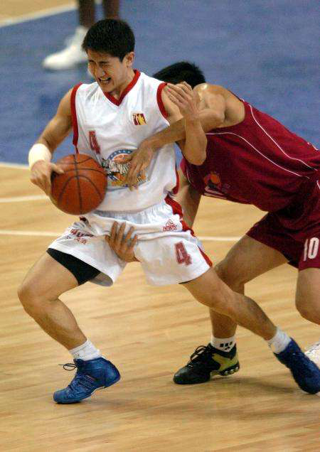 江苏队险胜福建队，蒋兴权表现出色